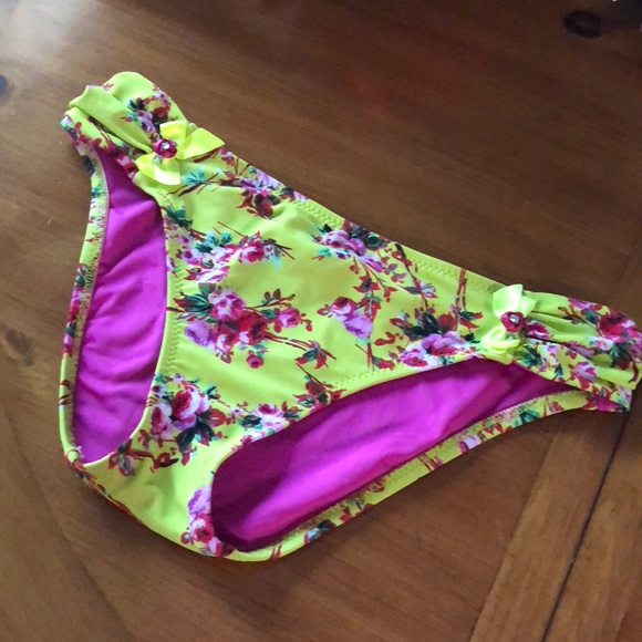 Betsey Johnson Other - Betsy Johnson Swim Bikini Bottom SZ Med NWOT